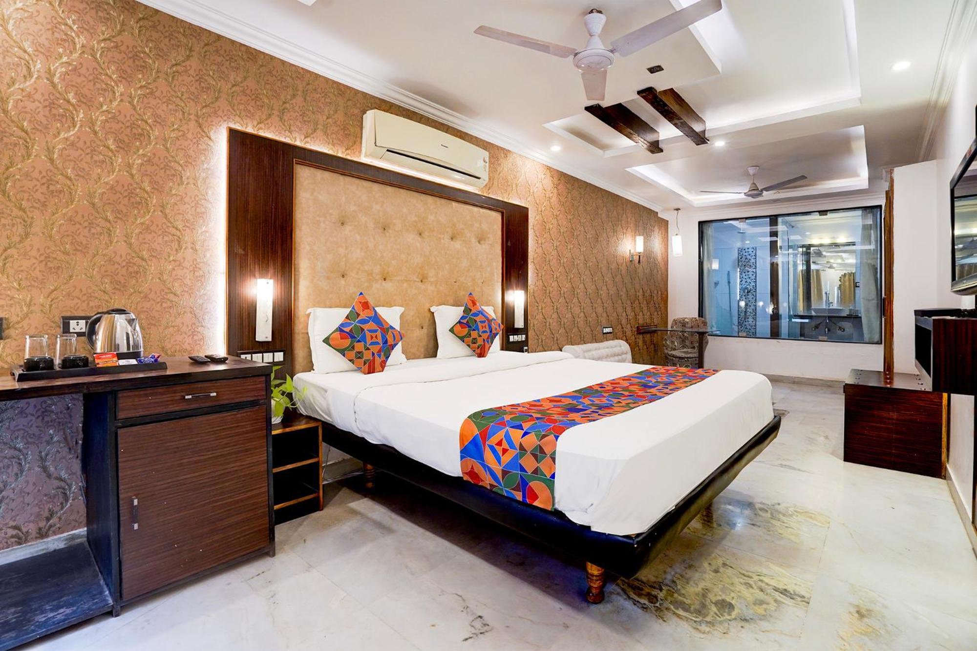 Hotel Mandiram Palace Udaipur Exterior photo