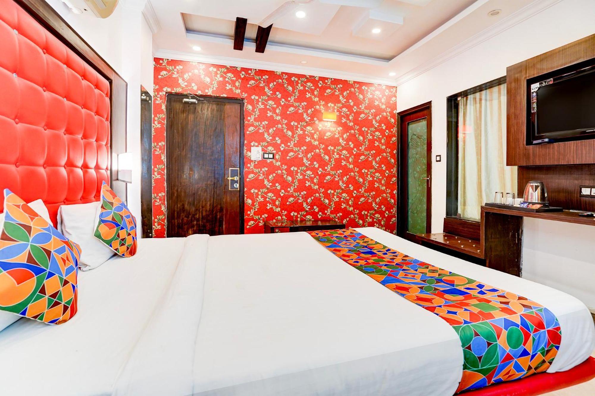 Hotel Mandiram Palace Udaipur Exterior photo